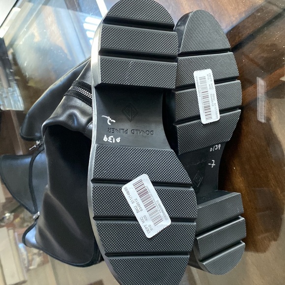 Donald Pliner Soffie Knee High Boot. - Picture 17 of 17